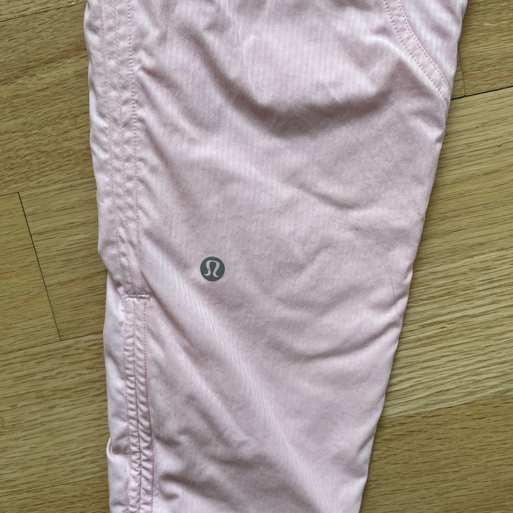 Lululemon Dance Studio Pink Cropped Pants size 0 - Picture 5 of 5
